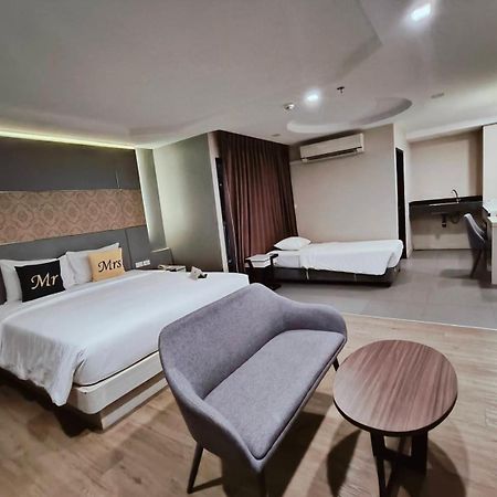 Lawinta Hotel Pattaya Jomtien Beach Exterior foto