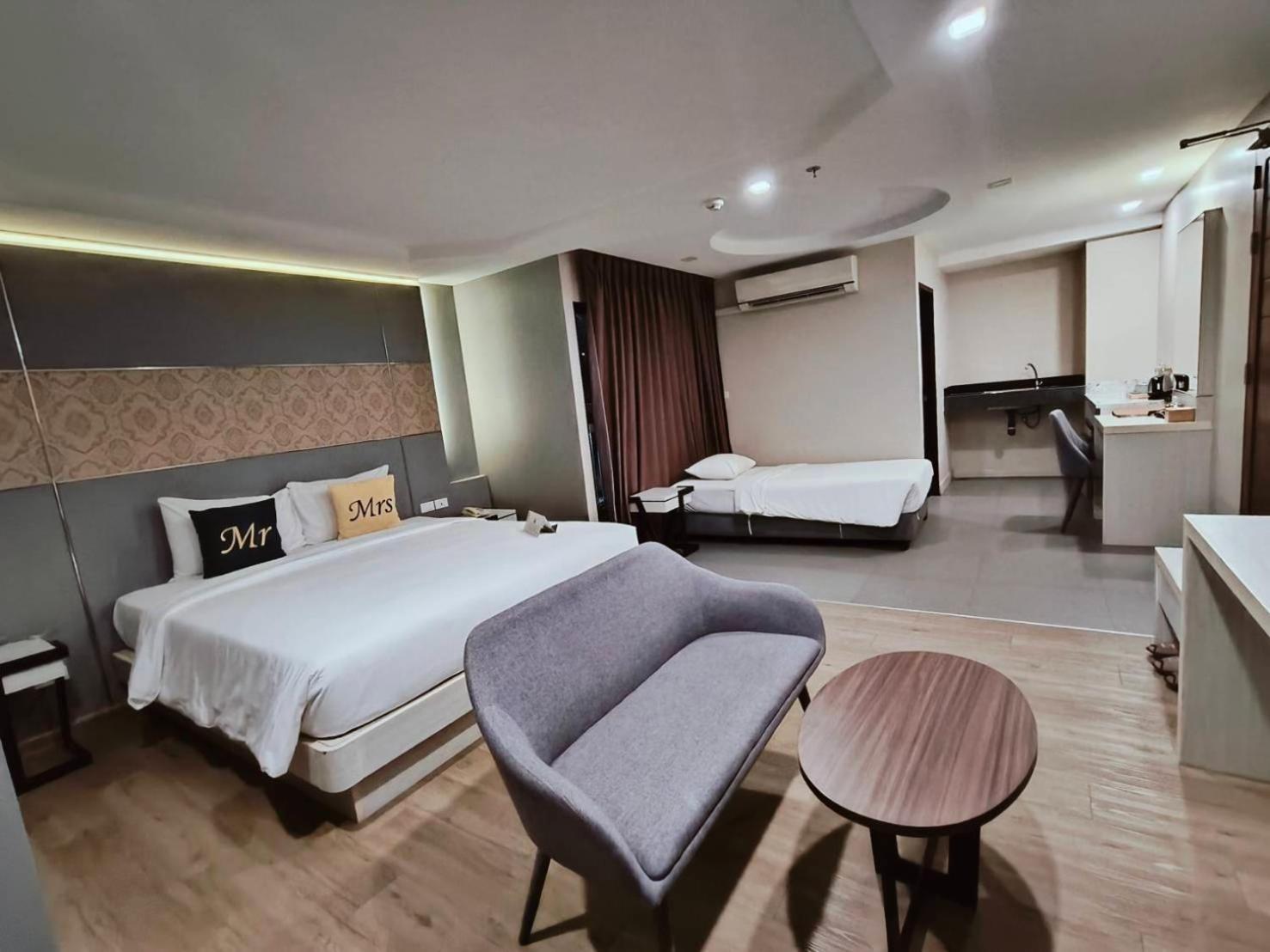 Lawinta Hotel Pattaya Jomtien Beach Exterior foto